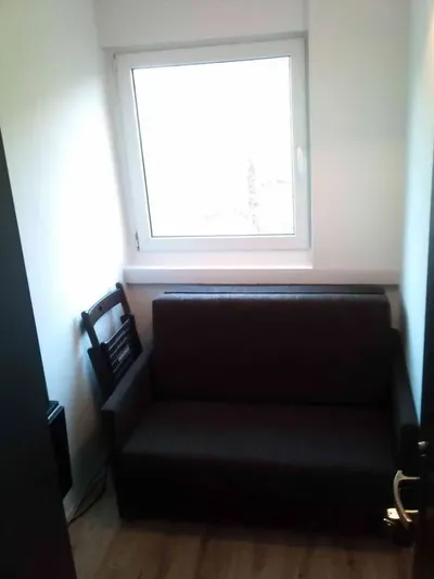[ul. Rojna 32] - Pokój (1os) + 27" TV + WiFi [Kaucja 300 PLN] - miniatura 2