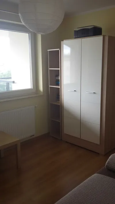 Do wynajęcia mieszkanie 51m/kw, dwa pokoje, oddzielna jasna kuchnia, Kraków ul. Zachodnia 9. - miniatura 5