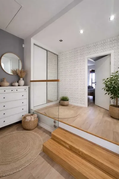 2 poziomowy apartament - 5 pokoi z garażem i piwnicą - miniatura 4