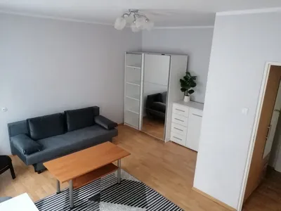 Mieszkanie, kawalerka 33 m2 Nowe Miasto na wynajem - miniatura 2