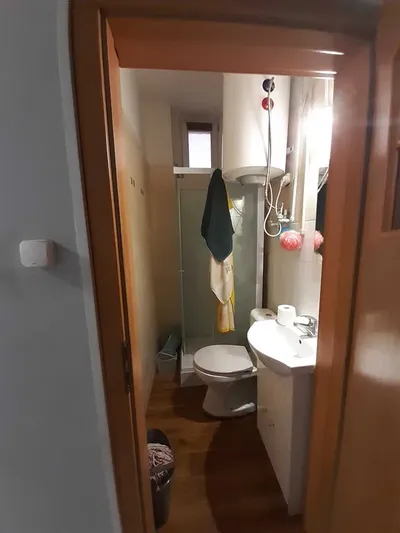 Wynajmię pokoje w budynku - miniatura 4