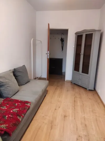 Pokój na os. Jana III Sobieskiego, niski blok