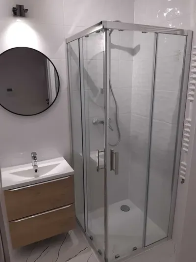 18 m na Włochach, ul. Wiktoryn 6a, nowy budynek - miniatura 3