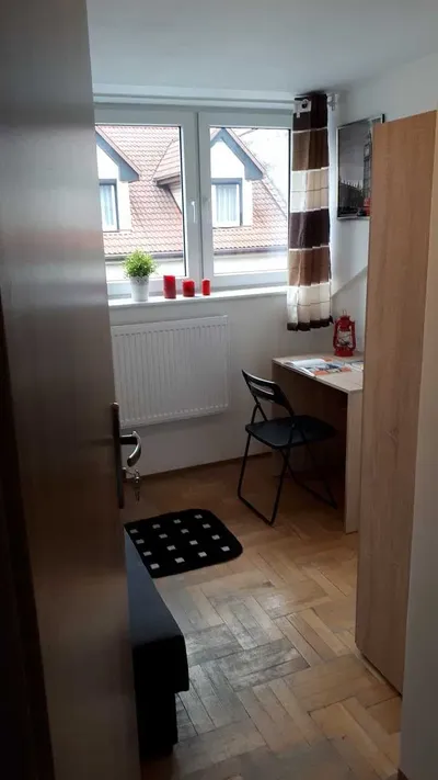 Przytulny pokój w spokojnej dzielnicy Krakowa - Krowodrza - miniatura 2