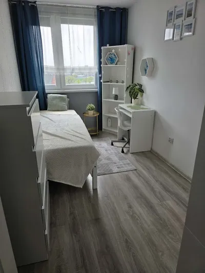 Pokój 1-osobowy 1300 zł całość - miniatura 3