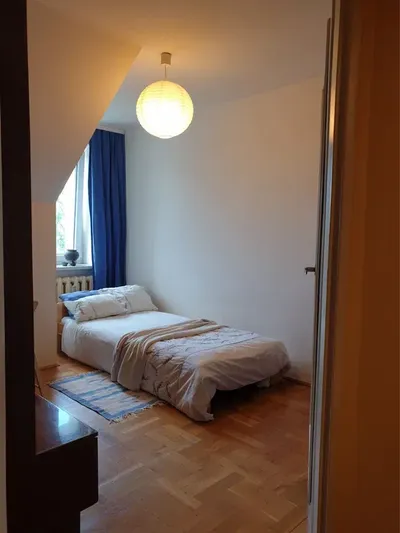 Pokoj ruczaj dla dziewczyny