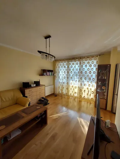Atrakcyjne, nowoczesne, wolne 2 pokojowe mieszkanie z 2 balkonami + miejsce postojowe + komórka wynajmie właścicielm