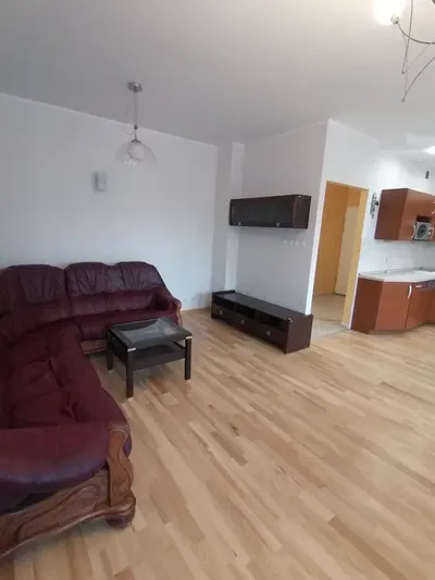 Trzypokojowe ok. 80m2 parter garaż i czynsz w cenie widok na Wisłę blisko Starówki 2700 zł plus prąd - miniatura 2