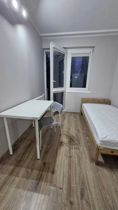 Pokój z BALKONEM | Po remoncie | Morena | Warneńska | Super lokalizacja! 200 m tramwaj