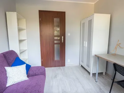 Jasny, ładny pokój na ul. Kozanowskiej - od 01.03, 950 zł za wszystko - miniatura 3