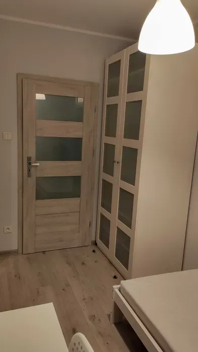 Wynajem pokoju w Poznaniu przy ul. Smolnej - nowe osiedle - miniatura 3