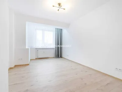 Świeżo wyremontowane 2 pokoje w centrum - miniatura 5