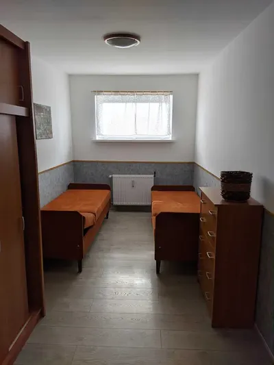 Mieszkanie 2 pokoje na Winogradach (Al. Solidarności). Bezpłatny duży parking, obok tramwaj PST. Dostępne 16.05! - miniatura 4