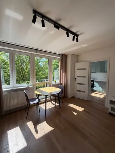 Kawalerka 31 m² Retkinia, ul. Wyszyńskiego | winda | w pełni umeblowana, od czerwca - miniatura 2