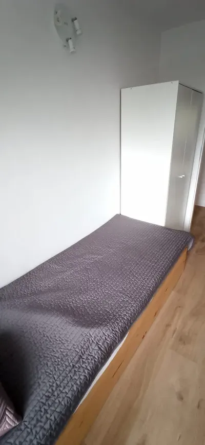 Pokój jednoosobowy - miniatura 3