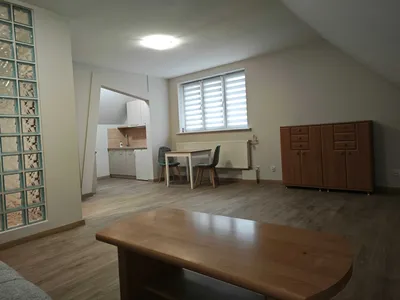 Stare miasto- duża kawalerka na wynajem-38m2. - miniatura 4