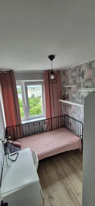 Wynaje pokój na wakacje lub dłużej - miniatura 4