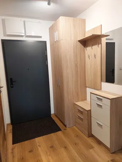 Nowe mieszkanie z miejscem postojowym w garażu i komórką/Nowy Bieżanów - miniatura 5