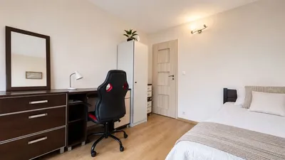 Single room with balcony– City Center of Warsaw, Emilii Plater 47 - miniatura 2
