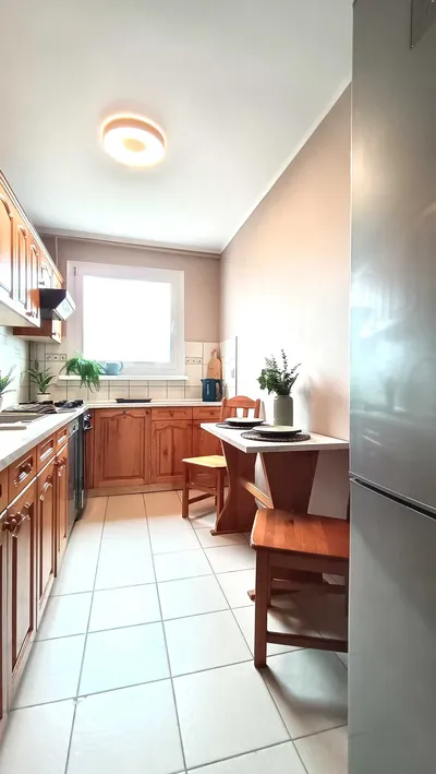 Duży pokój z zabudowanym balkonem i TV po remoncie w super lokalizacji - Gdańsk Zaspa - od zaraz - miniatura 5