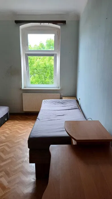 Pokój do wynajęcia - świetna lokalizacja, wszystkie opłaty w cenie! - miniatura 3