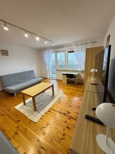 Pokój balkonowy 24m z TV dla 2 lub 1 osoby, Rataje - miniatura 3