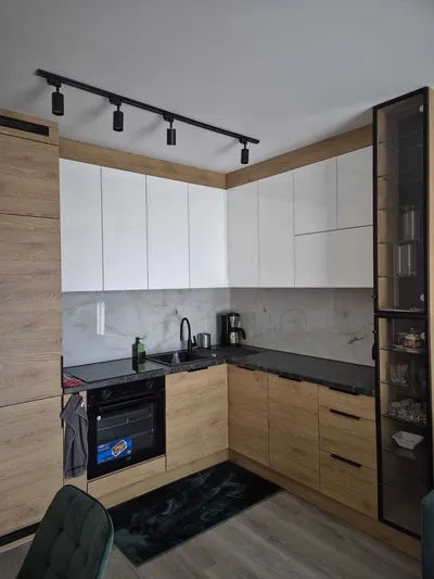 Nowe M3 - 40 m2 Blok II PIiętro Winda Balkon Powst.Warszawy 4 Byd. - miniatura 4