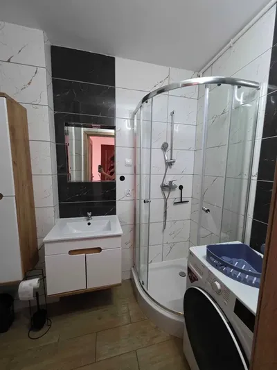 Wynajmę 2 pokojowe mieszkanie 38m2 na ul. Rusa - miniatura 5