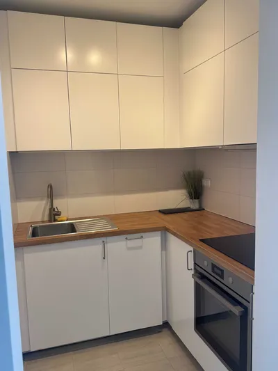 Mieszkanie Fort Wola 14a kawalerka jasna, oddzielna kuchnia, balkon, pet friendly - miniatura 3