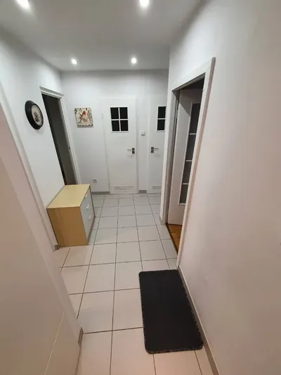 Pokój jednoosobowy do wynajęcia od 1 maja. - miniatura 3