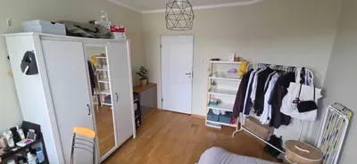 Pokój przy łazienkach w 2 poziomowym apartamencie | Mokotów - miniatura 2