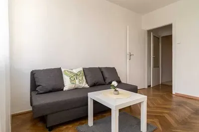*Duży pokój z balkonem w promocji naprzeciwko Politechniki- Nadbystrzycka 23, BRAK PROWIZJI - miniatura 2