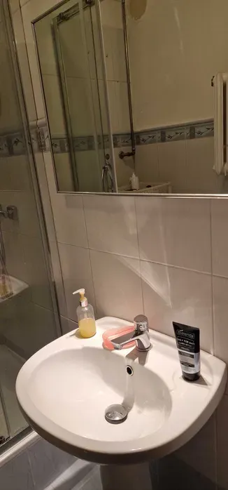 Pokój do wynajęcia w świetnej lokalizacji - miniatura 3