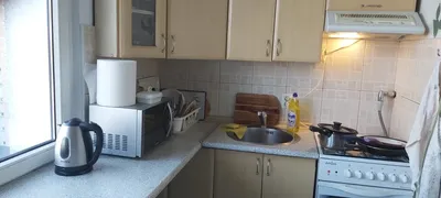 Pokój w 3 pokojowym mieszkaniu na 8 piętrze. Wszystko umeblowane. Kuchnia i łazienka wyposażona. Zielona, spokojna okolica i blisko centrum. - miniatura 5