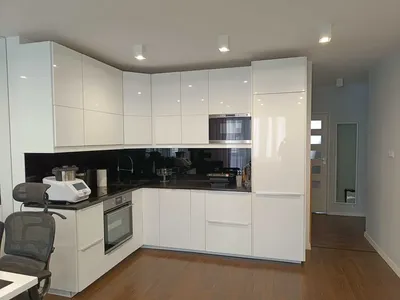 3 pokojowe mieszkanie 51 m² + garaż (19 m²) + piwnica (5 m²) - miniatura 2