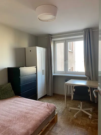 Pokój w mieszkaniu studenckim. - miniatura 4