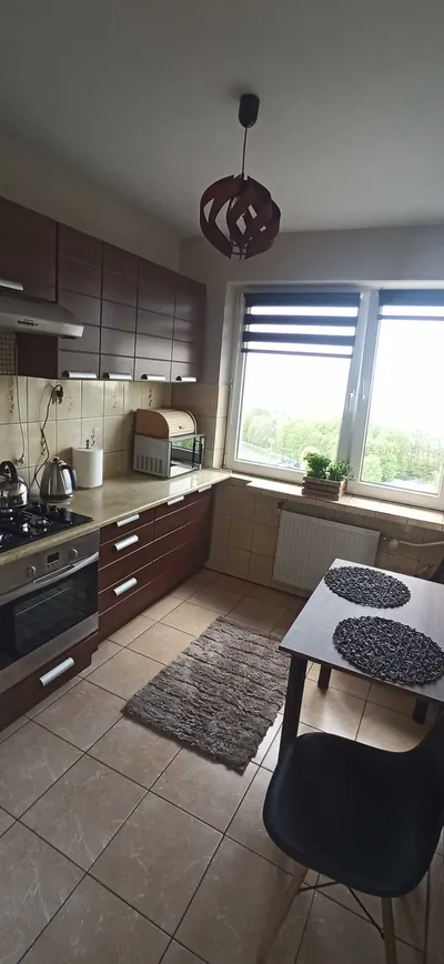 Do wynajęcia mieszkanie 3-pokojowe z balkonem ul. Warszawska 1/3 Rzeszów. Wykończone w dobrym standardzie, kompletnie umeblowane oraz wyposażone. - miniatura 5