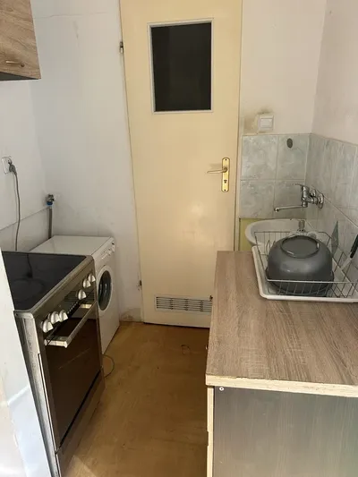 Kawalerka z bslkonem w centrum - miniatura 5