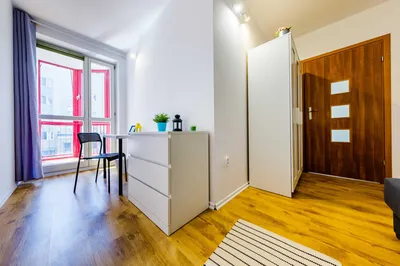 Pokój jednoosobowy z balkonem Rzeszów Króla Augusta MSWiA WSIiZ Centru - miniatura 2