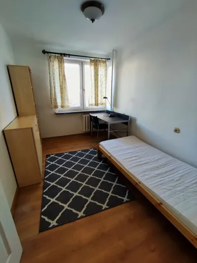 Wynajmę pokój studentce Miasteczko Akademickie - miniatura 2
