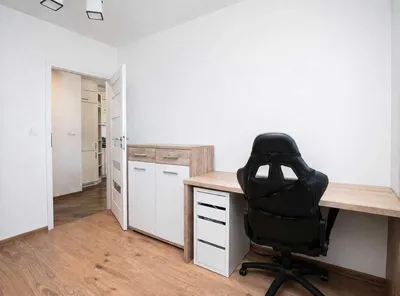 Na wynajem 3 pokojowe mieszkanie - pow. 65 m² - 2 łazienki - garaż - obok sklepu Agata Meble - miniatura 4