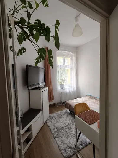 Wynajmę dwa pokoje w mieszkaniu pięciopokojowym - miniatura 4