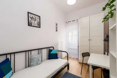 Do wynajęcia jasny pokój w pięknej kamienicy w Poznaniu przy ulicy 28 Czerwca 1956 nr 117